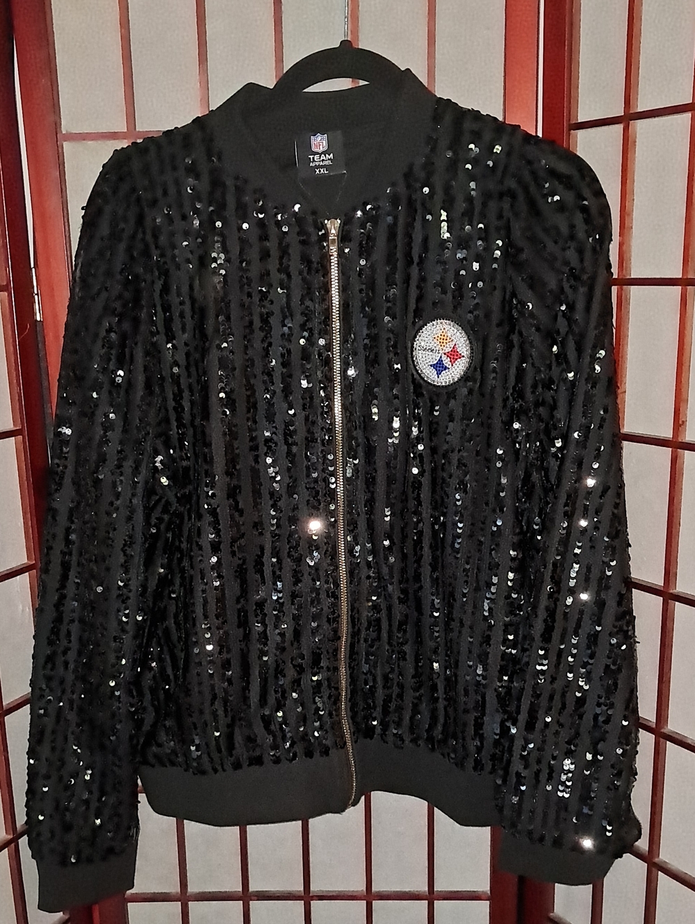 NWT. NFL Steelers Sequin Bomber Jacket with Rhinestone Team Patch. Ladies XXL
